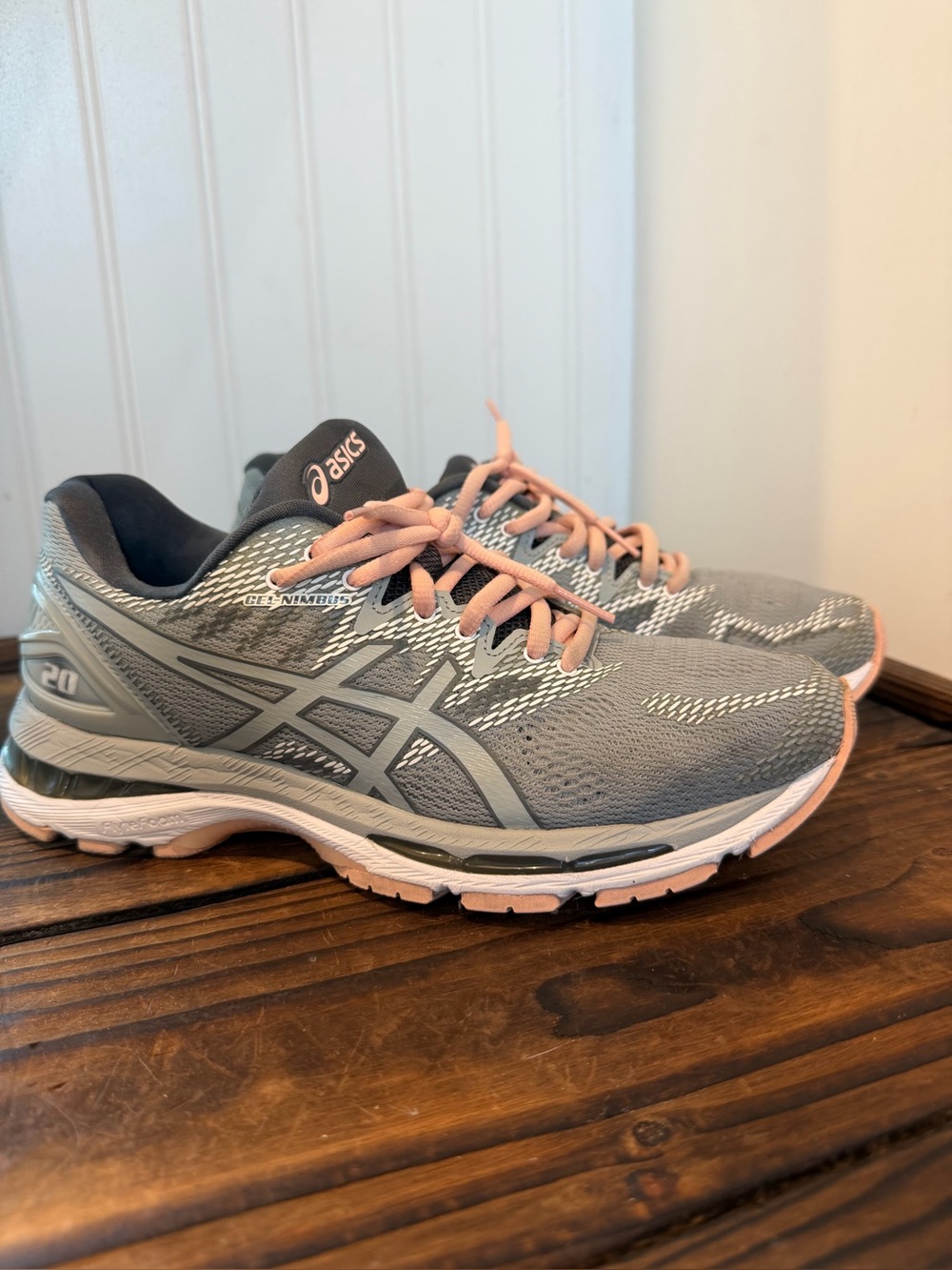 ASICS Women's GEL-Nimbus 20 running shoes in Mid Grey / Seashell Pink Colorway - Picture 5 of 8